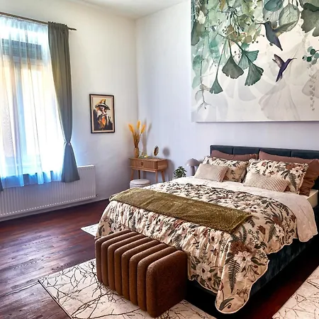 Jokai Appartement *