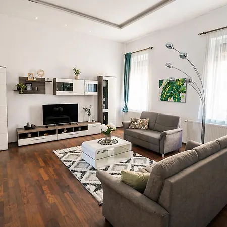 Jókai Apartman