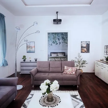 Jokai Apartment